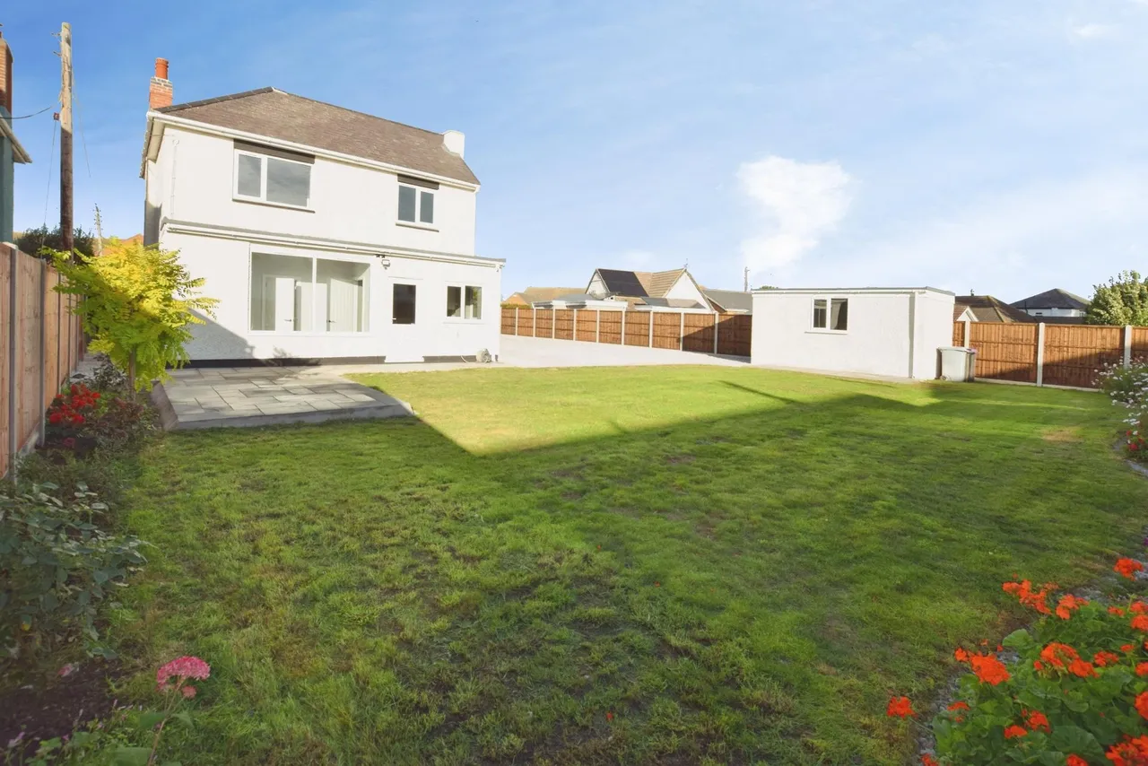 South Road, Chapel St Leonards, PE24, photo 22