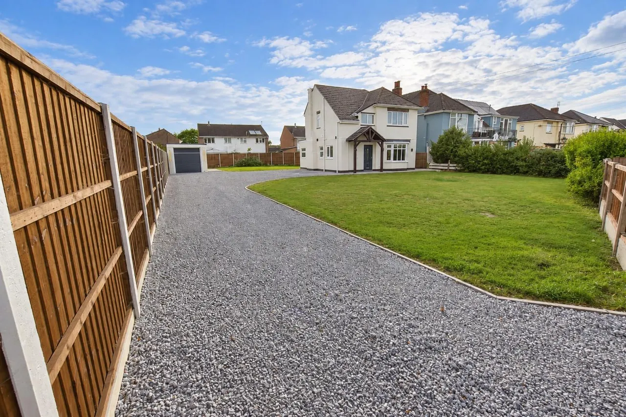 South Road, Chapel St Leonards, PE24, photo 6
