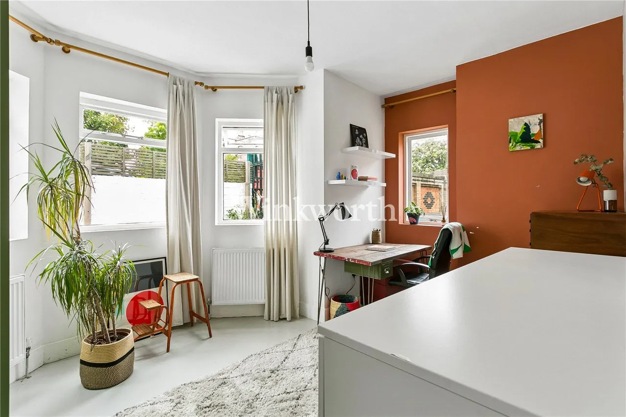 Pemberton Road, London, N4, photo 12