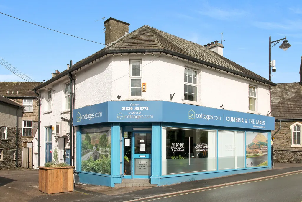 3 bed house for sale, Main Road, Windermere, LA23