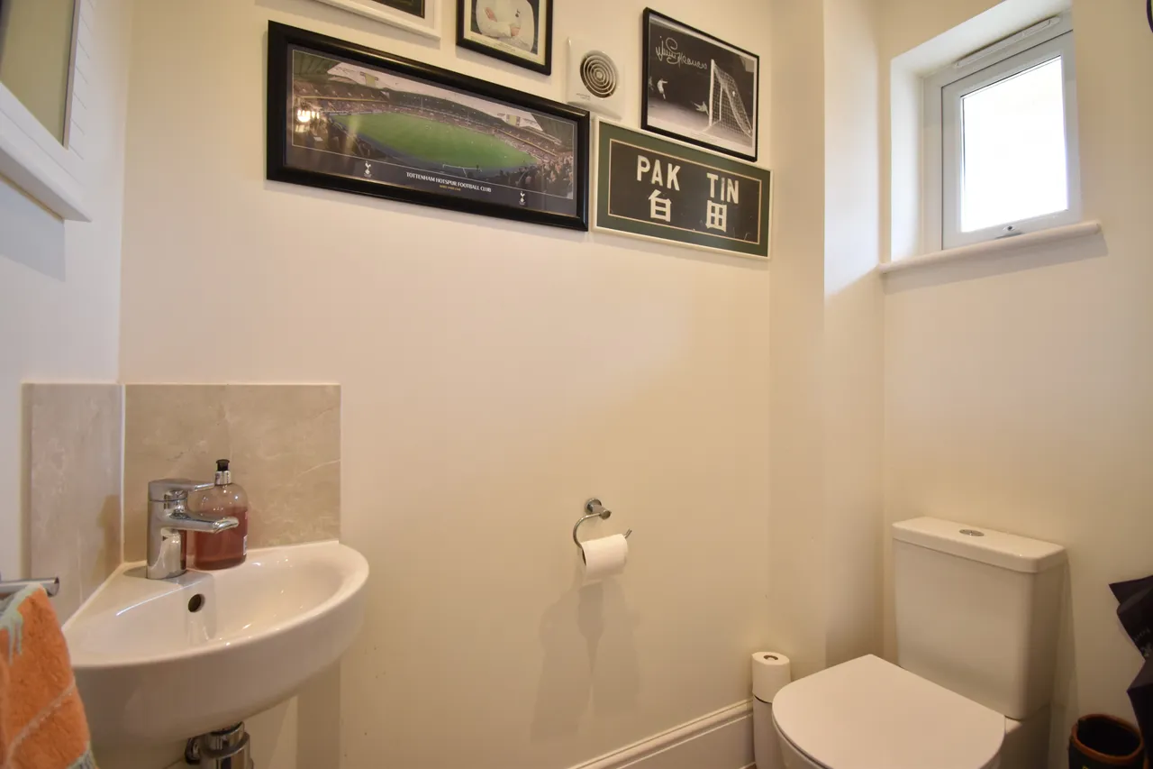 Pollards Close, Exeter, photo 9