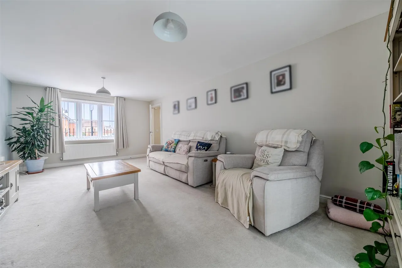 Shears Drive, Amesbury, SP4, photo 14