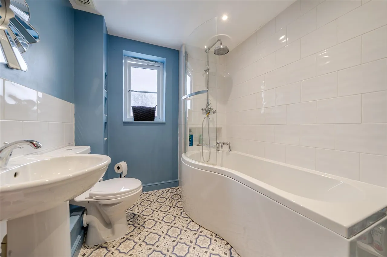 Shears Drive, Amesbury, SP4, photo 11
