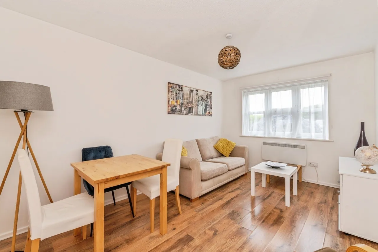Ferro Road, Rainham, RM13, photo 8