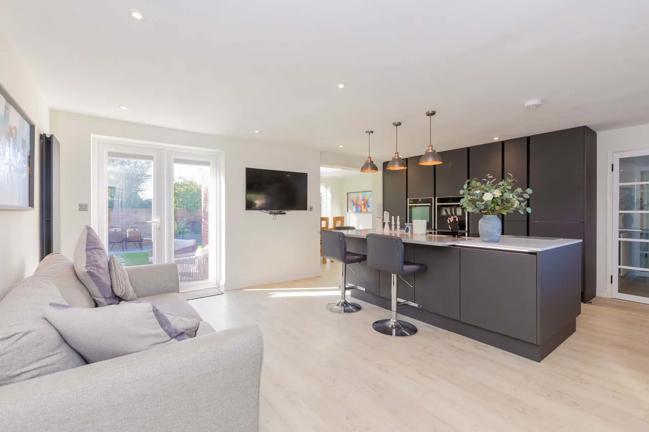 Balmoral, Cranbrook Drive, Maidenhead, Berkshire, photo 5