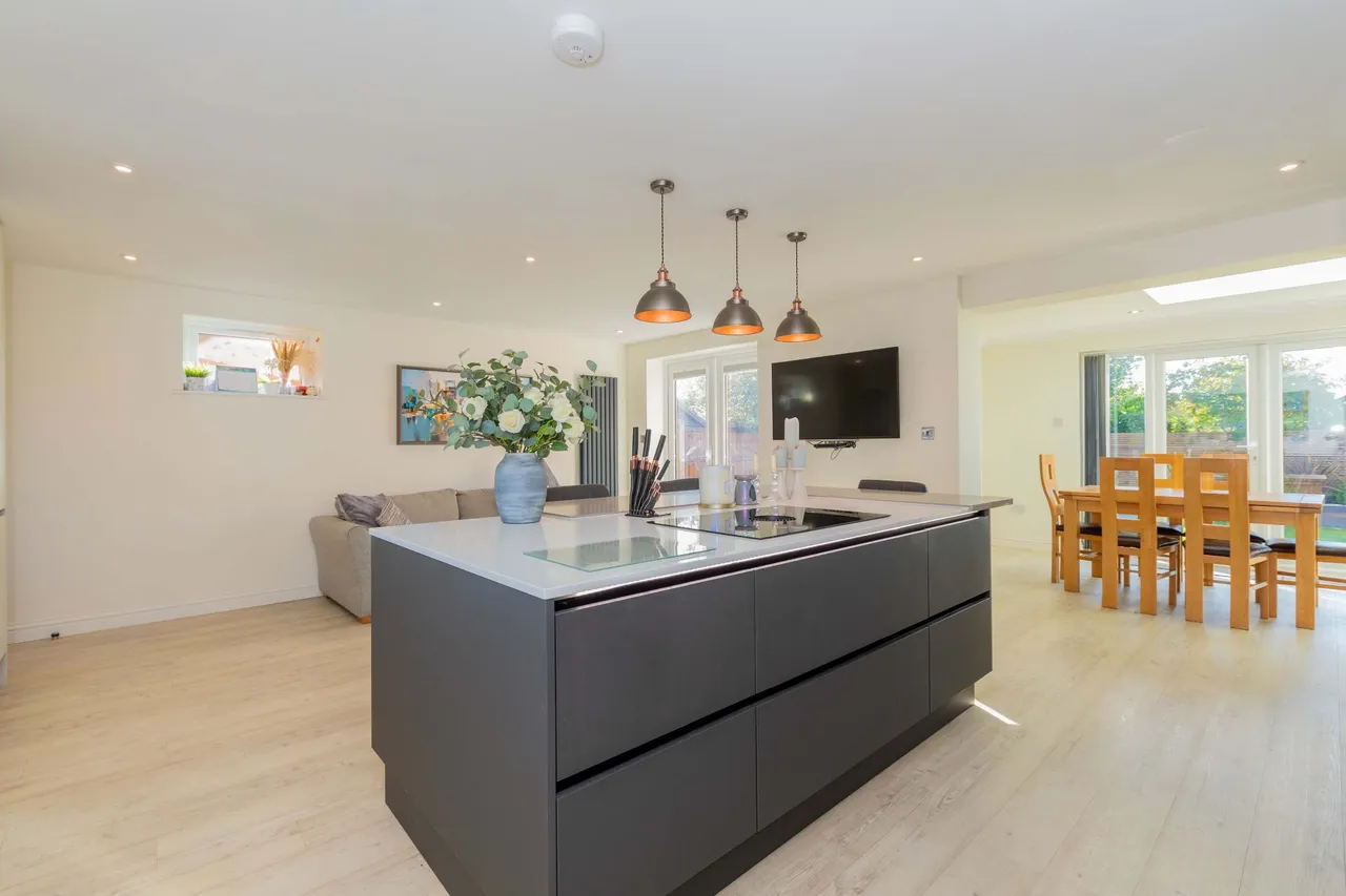 Balmoral, Cranbrook Drive, Maidenhead, Berkshire, photo 4