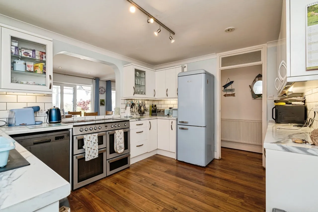 California Crescent, California, Great Yarmouth, Norfolk, NR29, photo 3