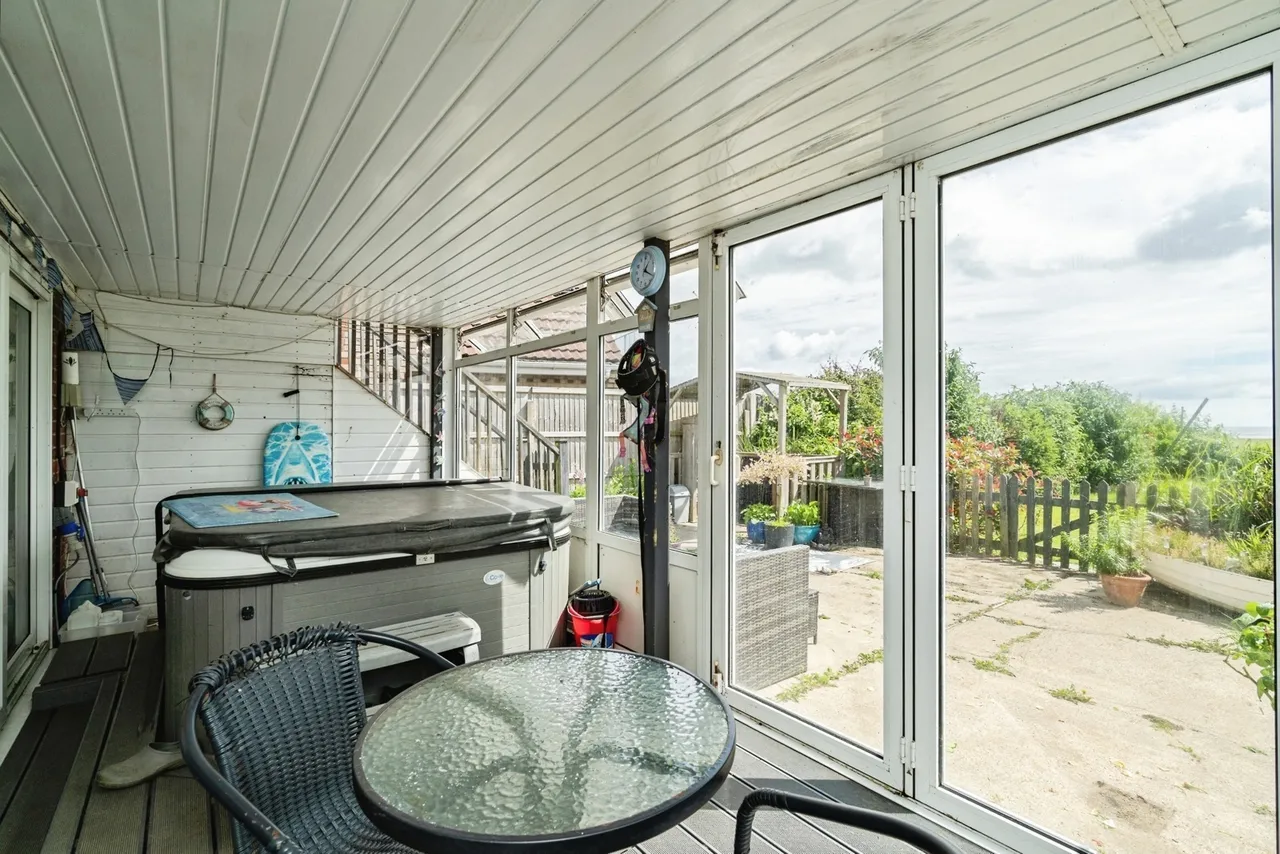 California Crescent, California, Great Yarmouth, Norfolk, NR29, photo 6