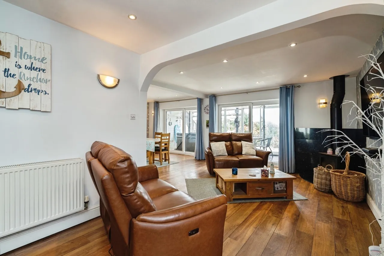 California Crescent, California, Great Yarmouth, Norfolk, NR29, photo 4
