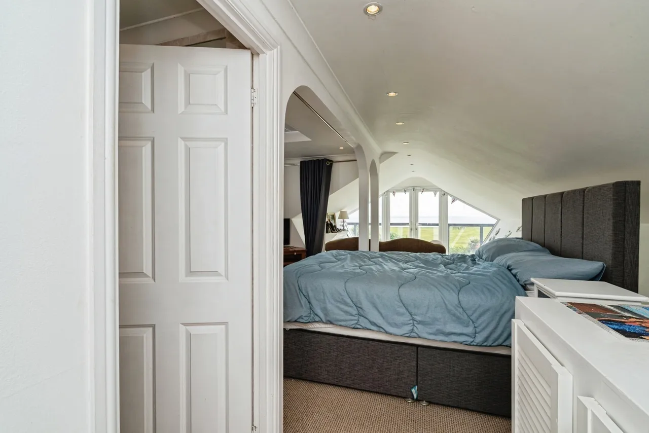 California Crescent, California, Great Yarmouth, Norfolk, NR29, photo 5