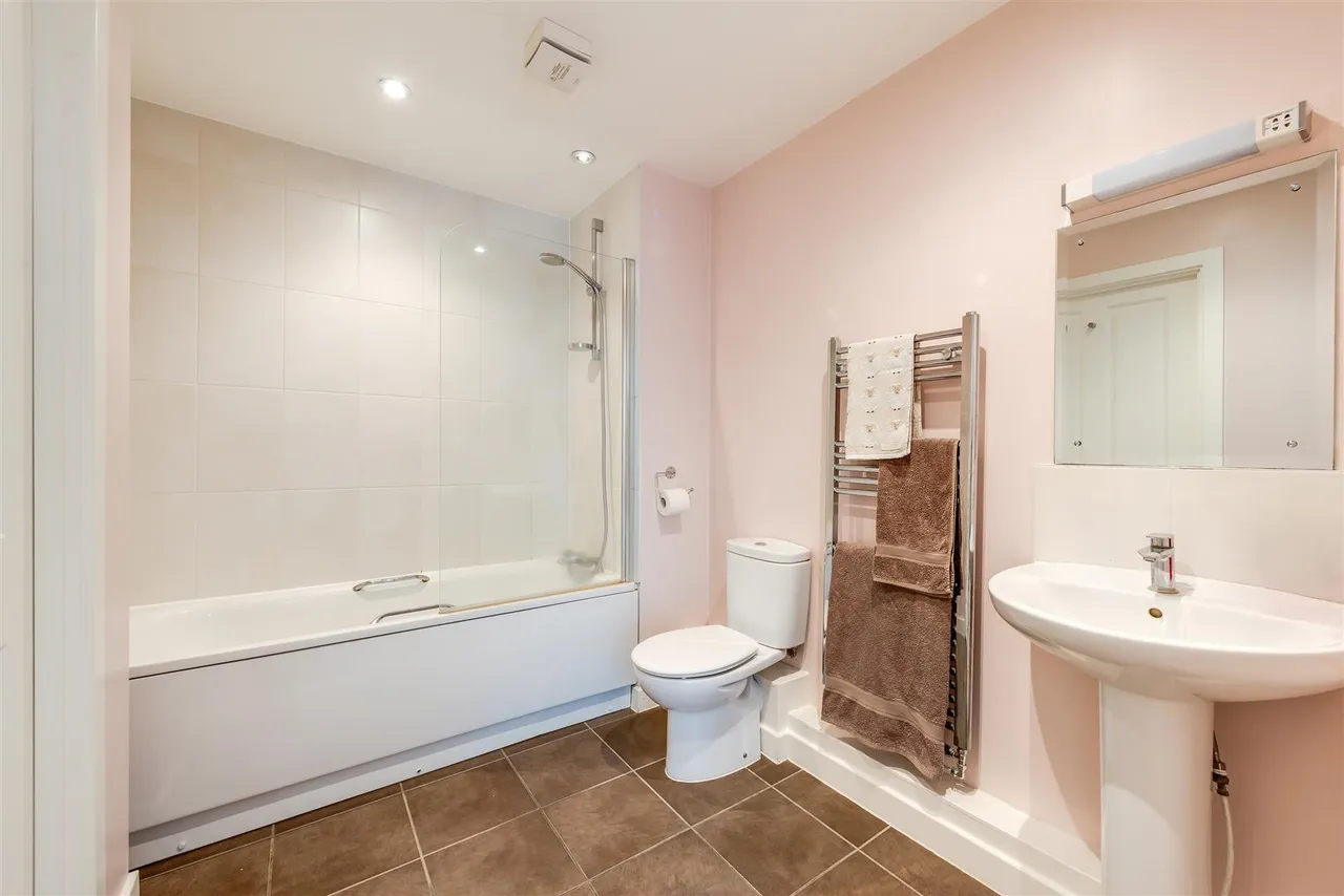 Cochrane House, 19 Truesdale, Ickenham, UB10 8FX, photo 8