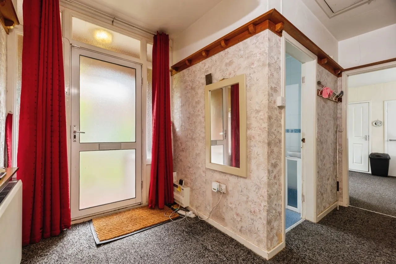 Waymar Close, MIDDLESBROUGH, Cleveland, TS5, photo 2