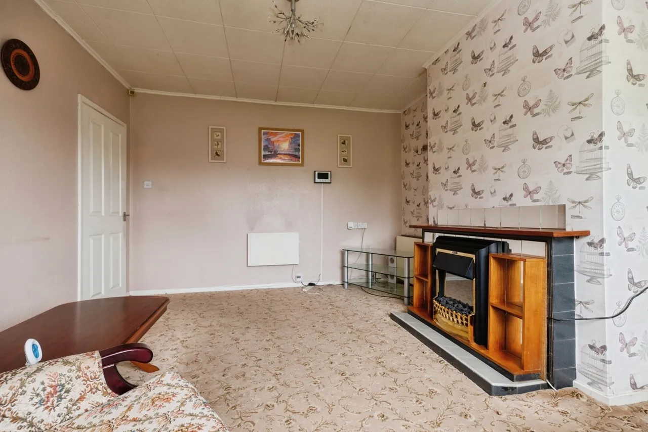 Waymar Close, MIDDLESBROUGH, Cleveland, TS5, photo 3
