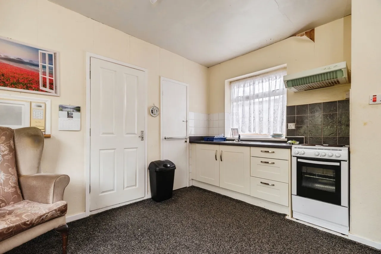 Waymar Close, MIDDLESBROUGH, Cleveland, TS5, photo 6