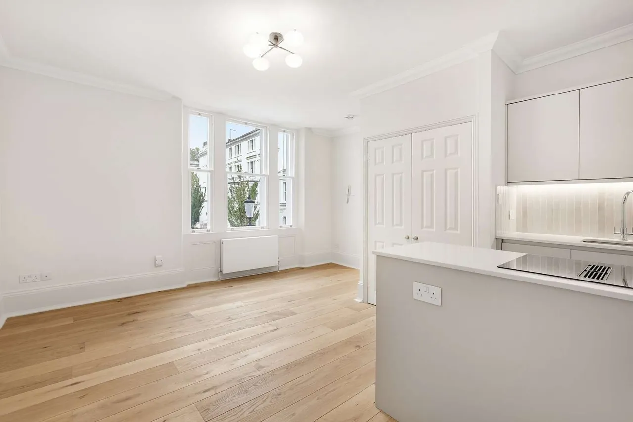 flat to rent — Strathmore Gardens, London, W8 4RZ