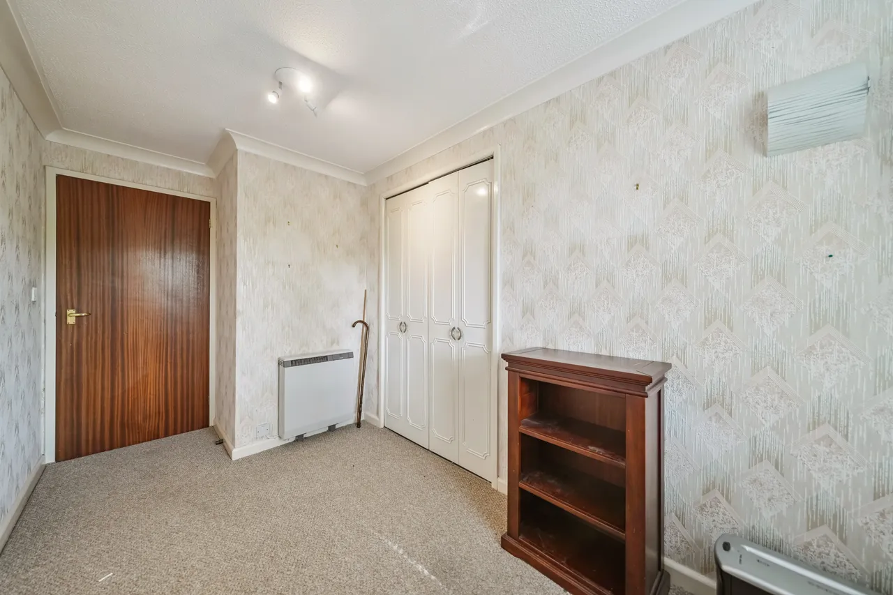 Ravenstone Drive, Giffnock, G46, photo 9