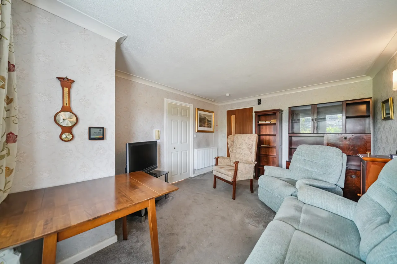 Ravenstone Drive, Giffnock, G46, photo 3