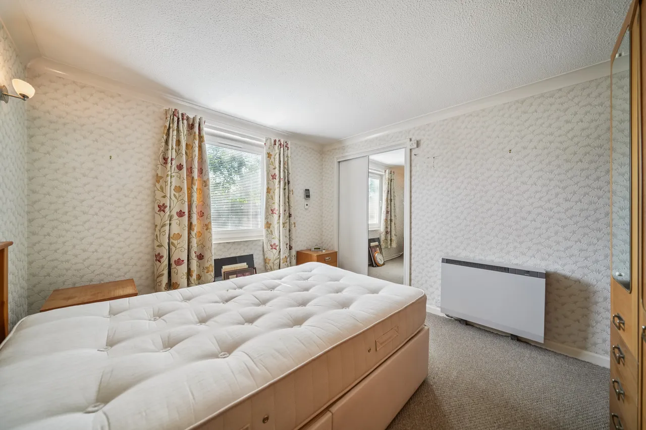 Ravenstone Drive, Giffnock, G46, photo 7