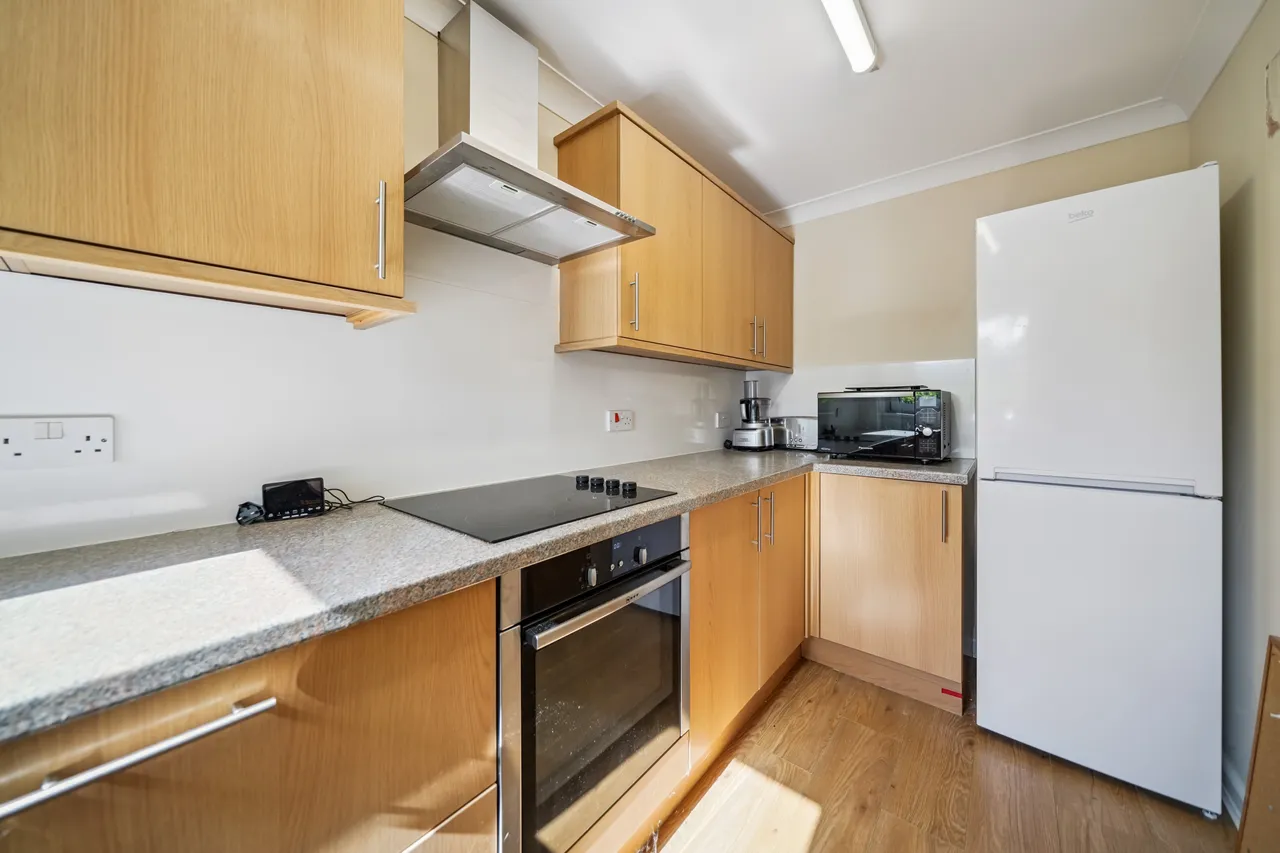 Ravenstone Drive, Giffnock, G46, photo 5
