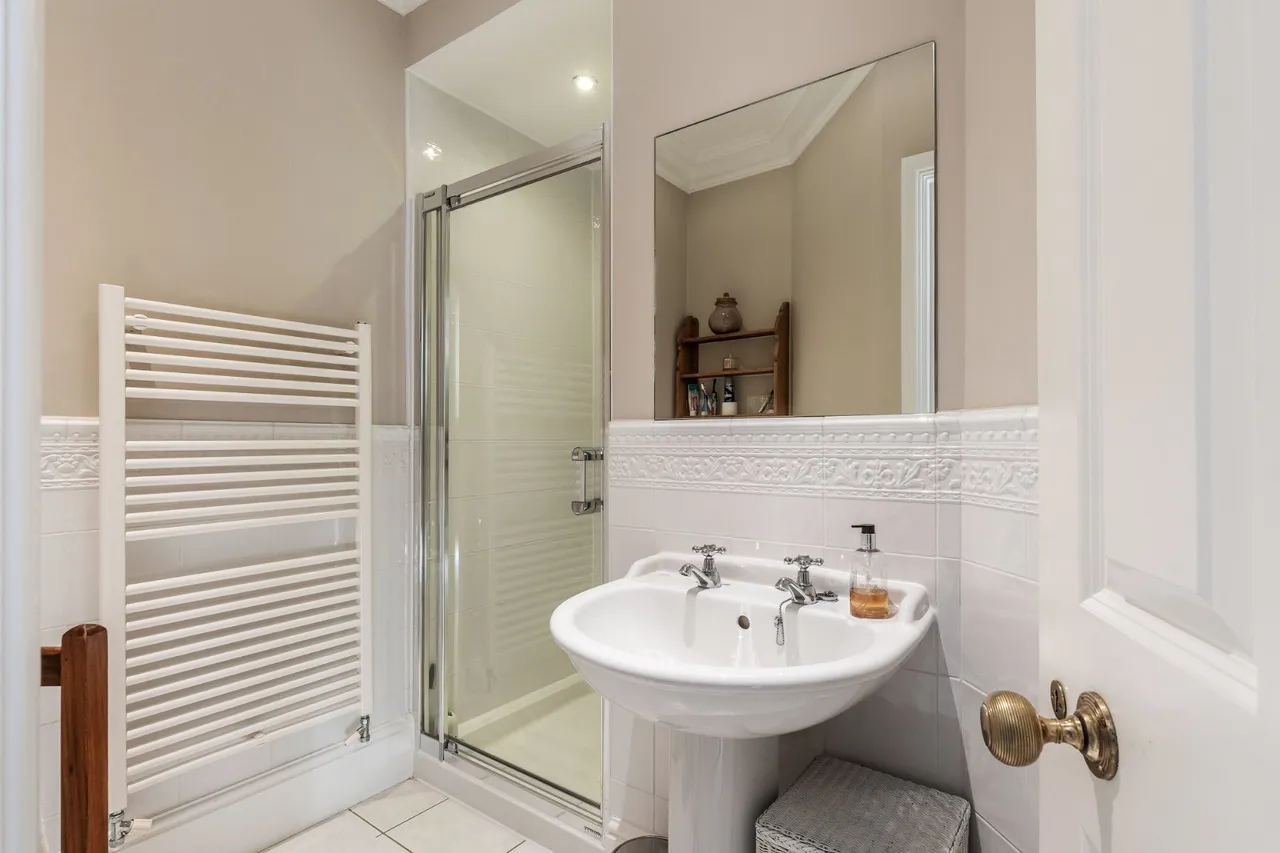Home Farm Road, Godalming, GU7, photo 21