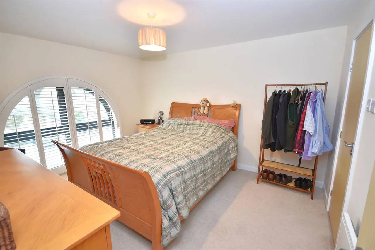 Pavilion Way, Macclesfield, photo 5