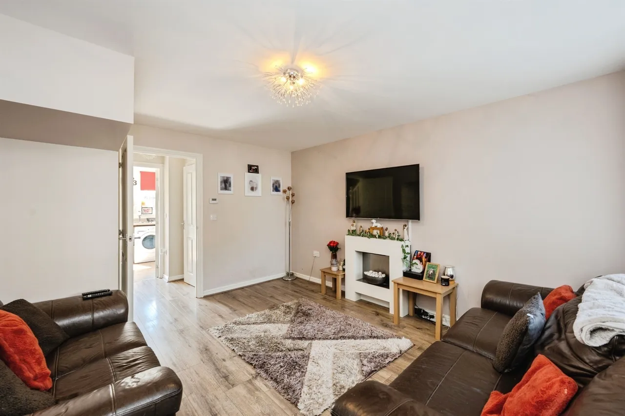 Heol Y Pibydd Swansea, SA4, photo 5