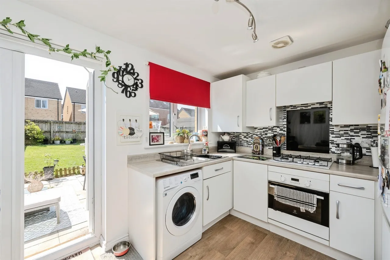 Heol Y Pibydd Swansea, SA4, photo 6
