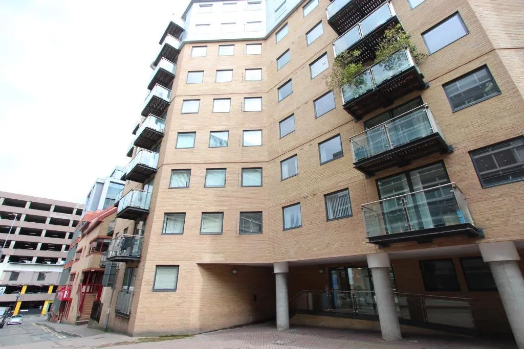 1 bed flat to rent, Merchants Place, Reading, RG1