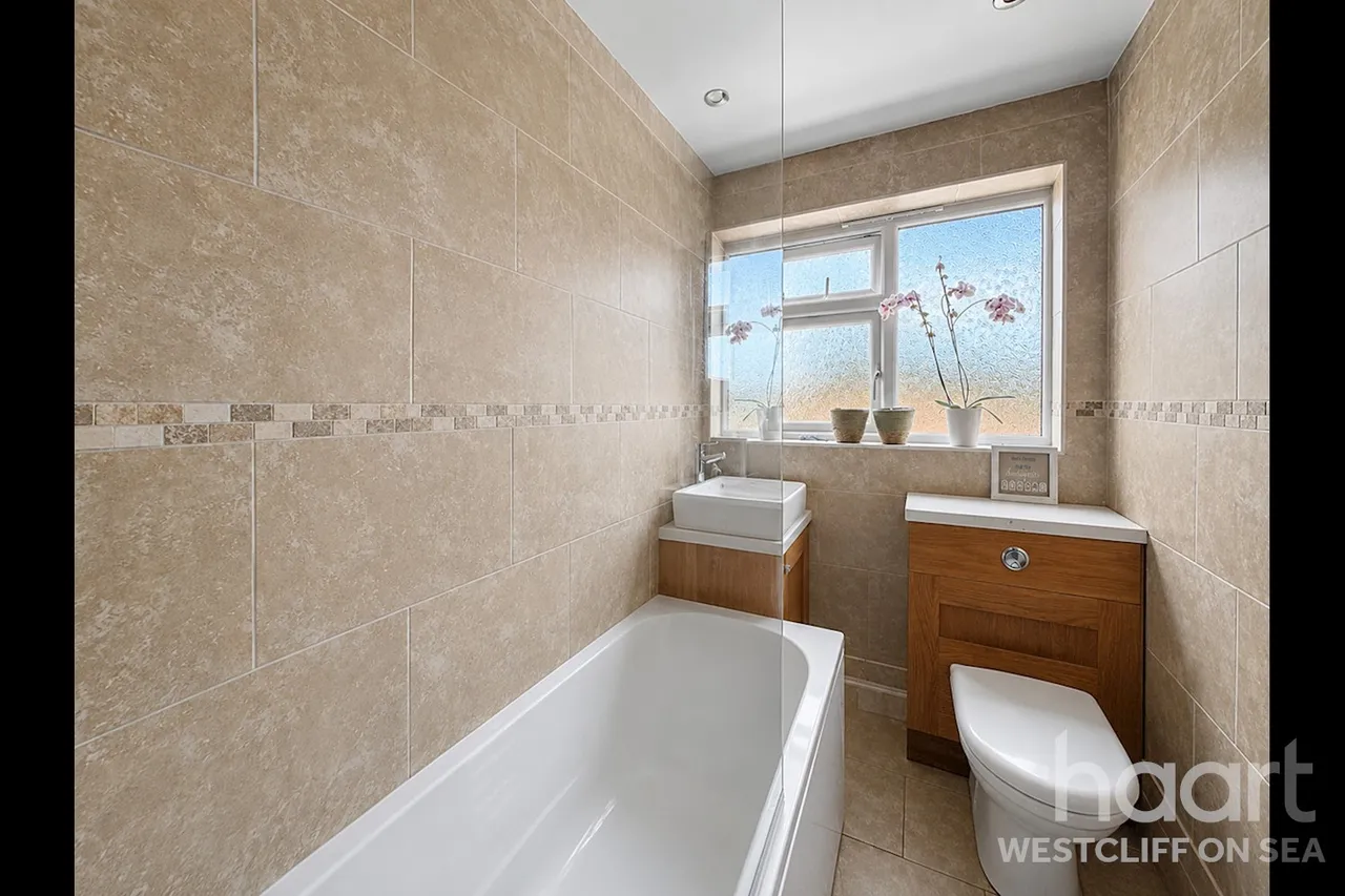 Fernleigh Drive, Leigh-On-Sea, SS9, photo 5