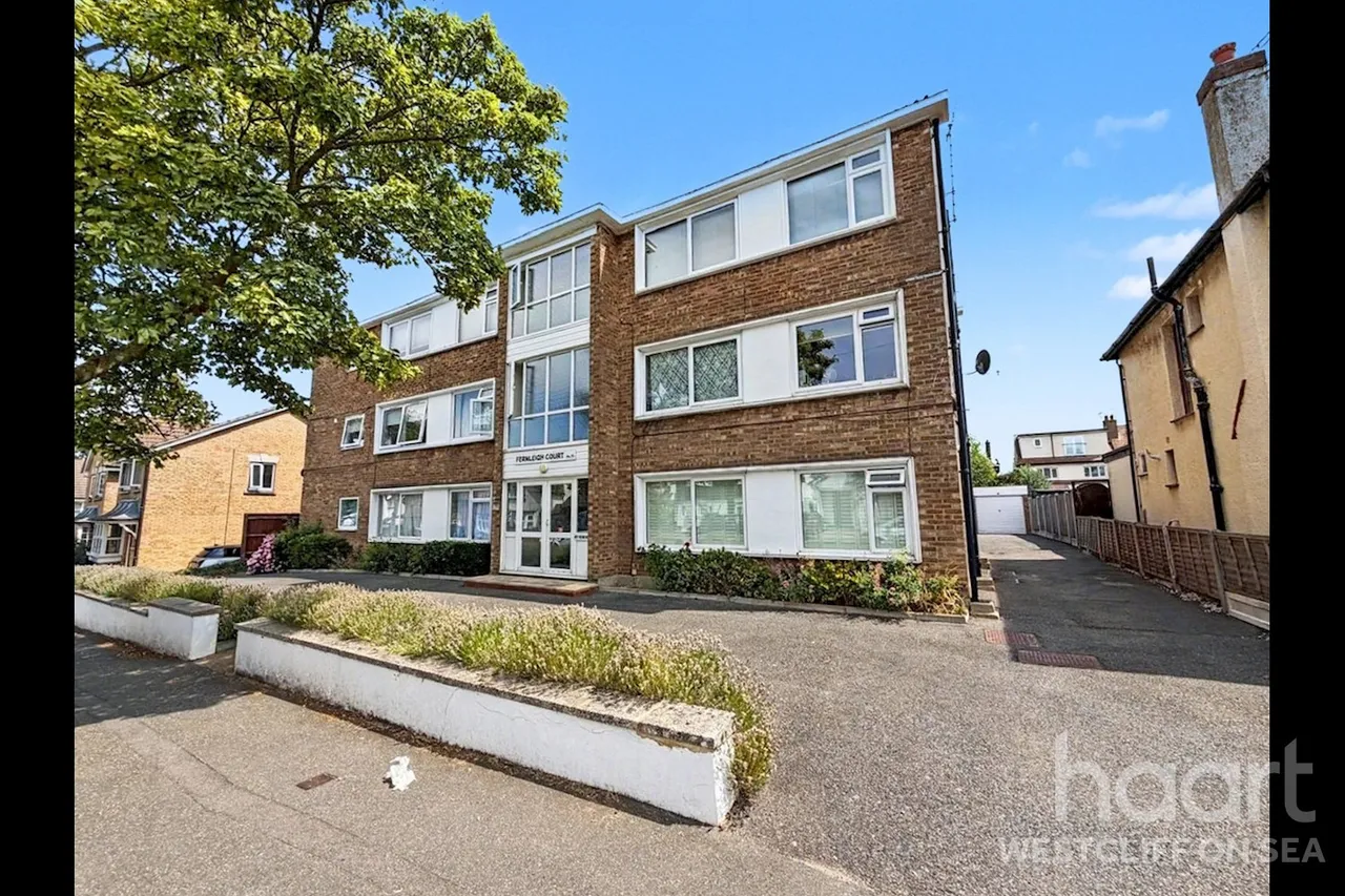 Fernleigh Drive, Leigh-On-Sea, SS9, photo 8