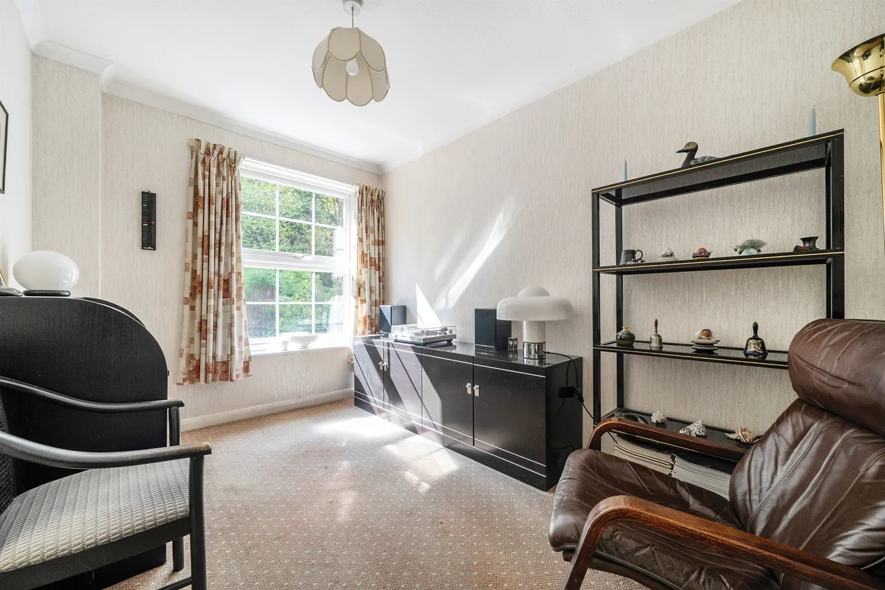 Bramble Drive, Maidenhead, photo 5