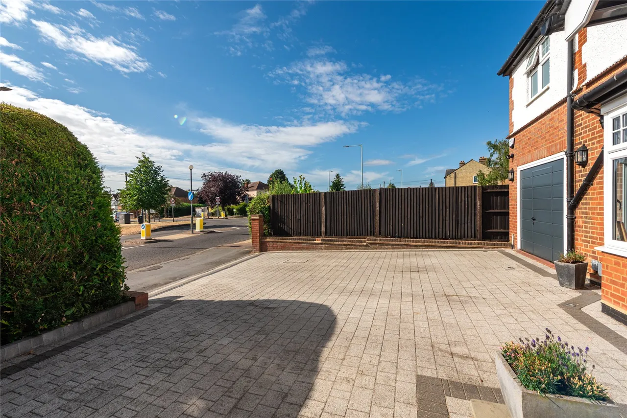 Old Hale Way, Hitchin, SG5, photo 29