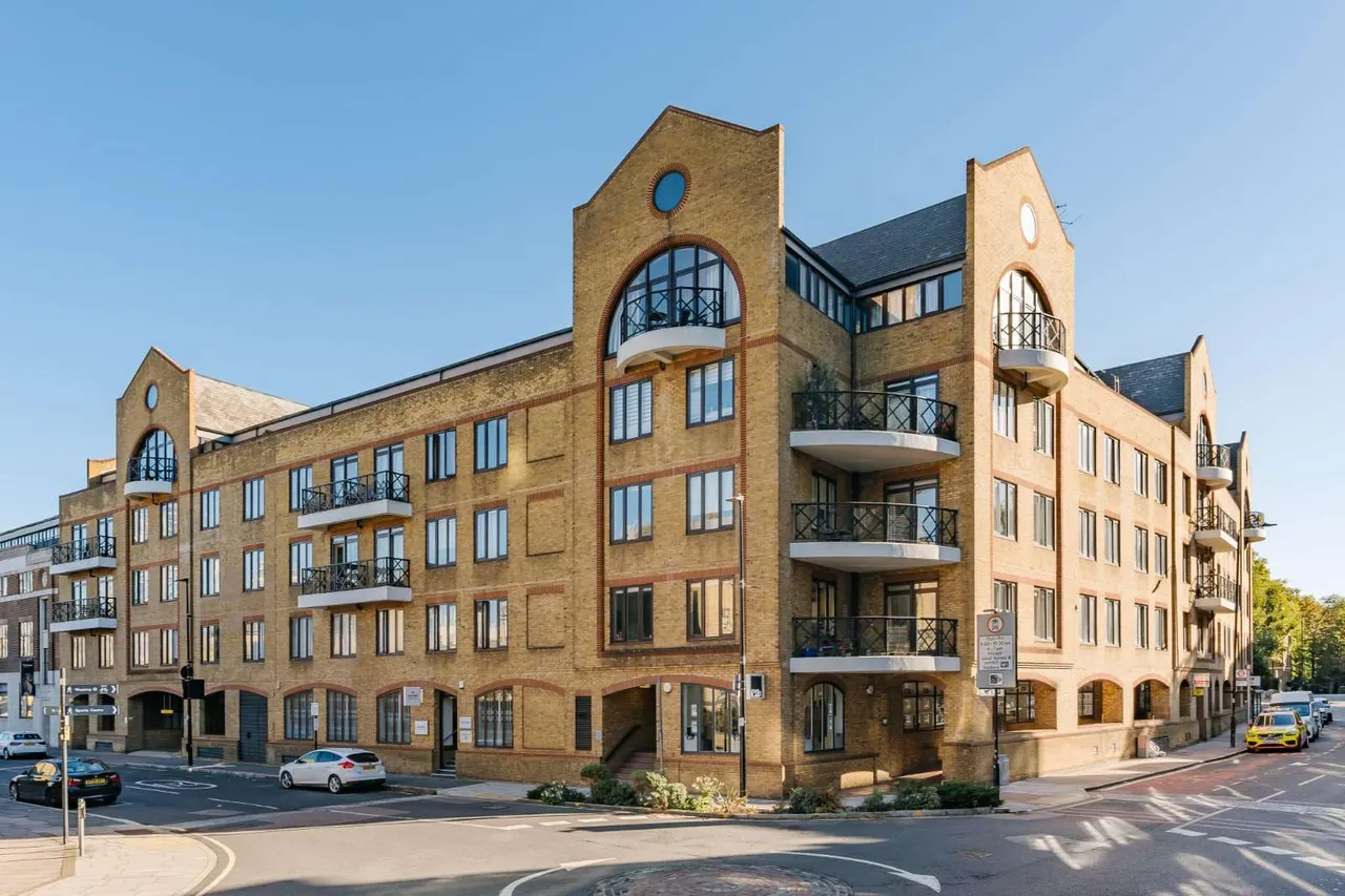 Knighten Street, London, E1W, photo 20