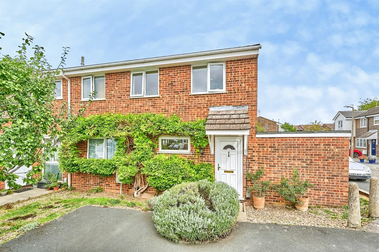 3 bed house for sale, Winstanley Road, Saffron Walden, CB11