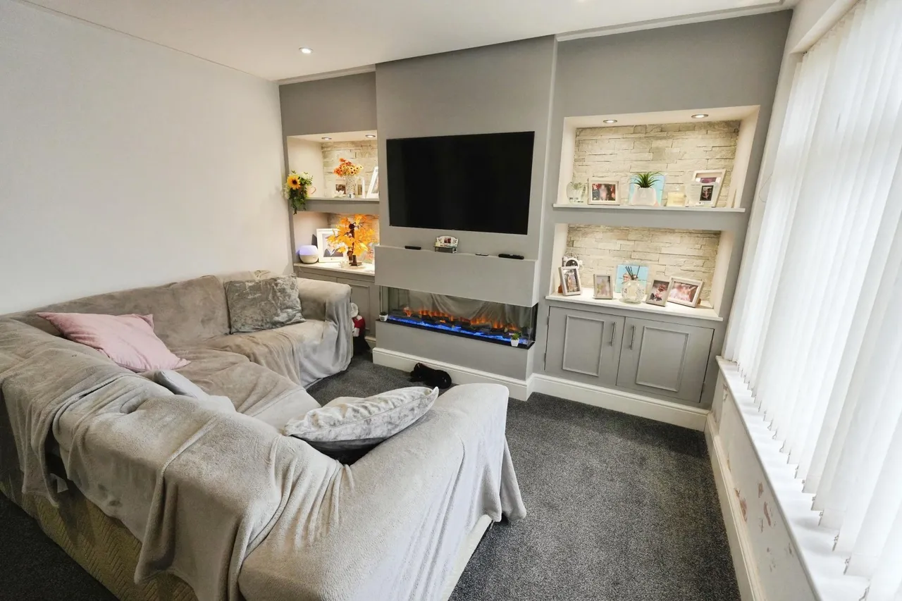 The Oval, Smethwick, B67, photo 5