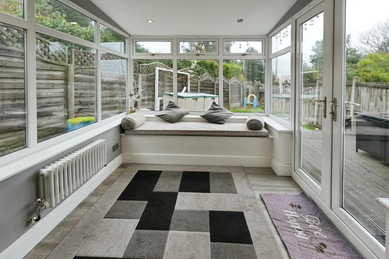 The Oval, Smethwick, B67, photo 4