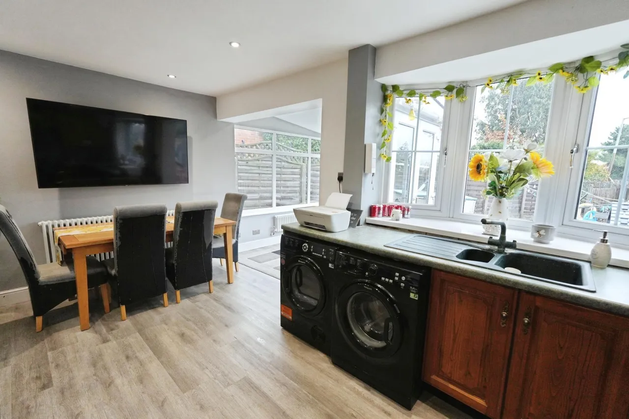The Oval, Smethwick, B67, photo 3