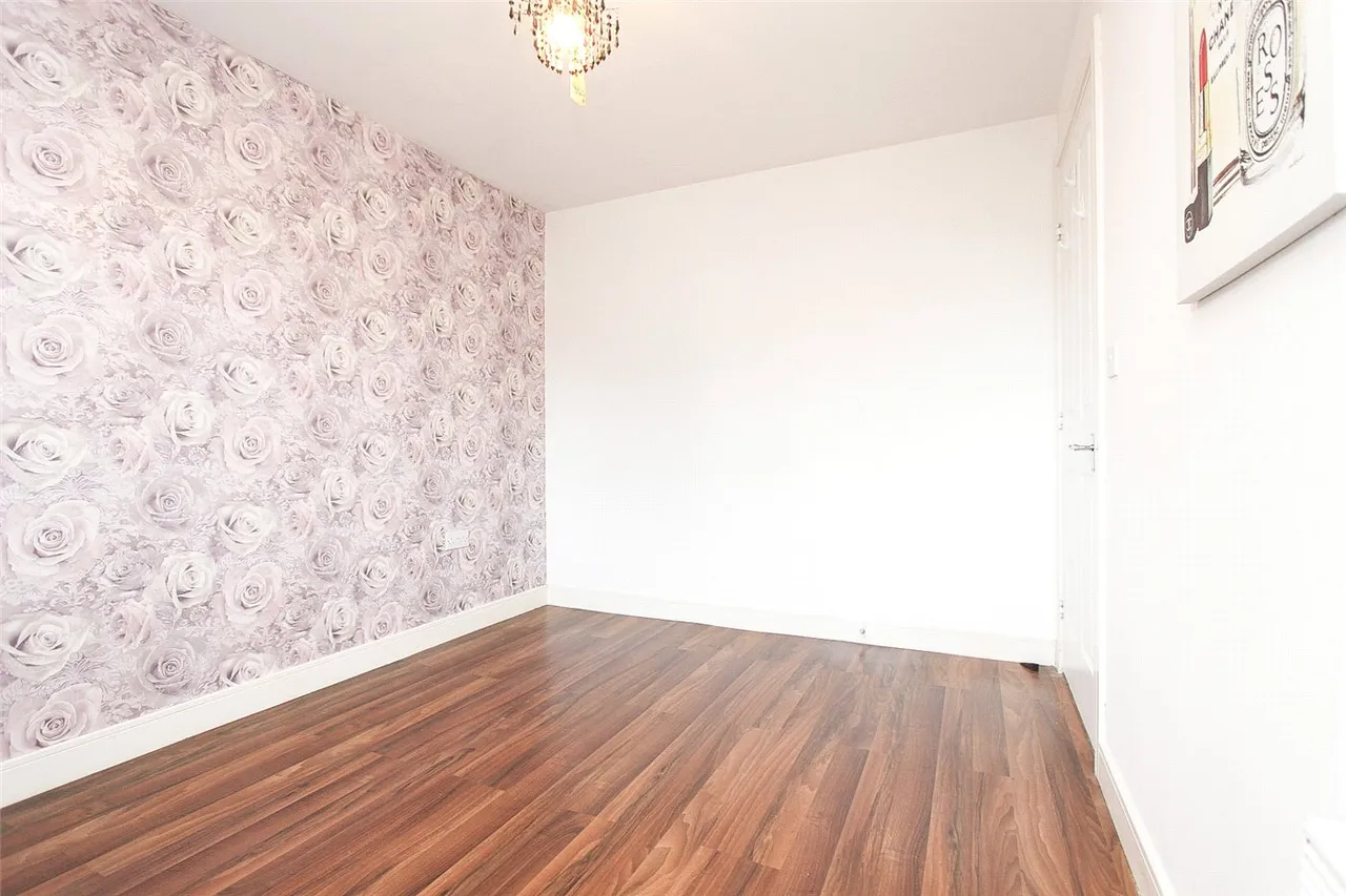 Priory Chase, Rayleigh, SS6, photo 8