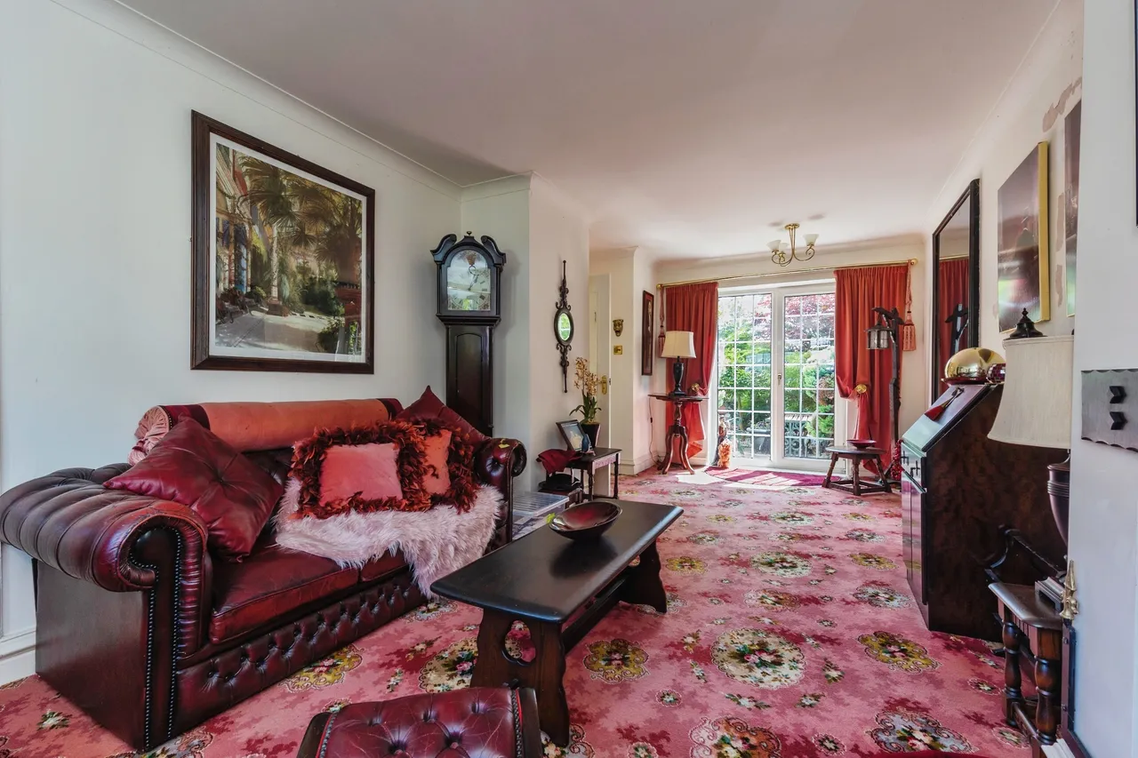 Fields Grove, Hollingworth, SK14, photo 7