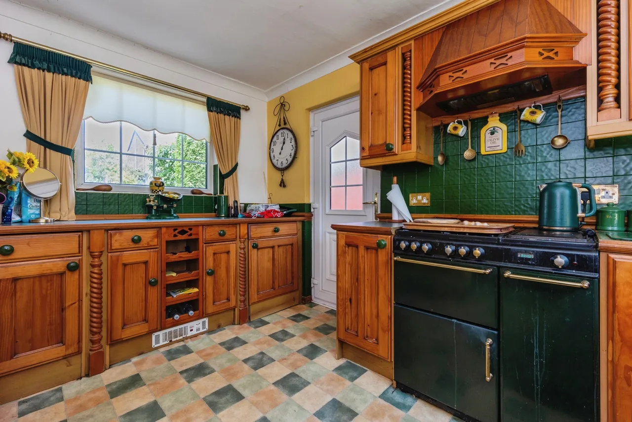 Fields Grove, Hollingworth, SK14, photo 9