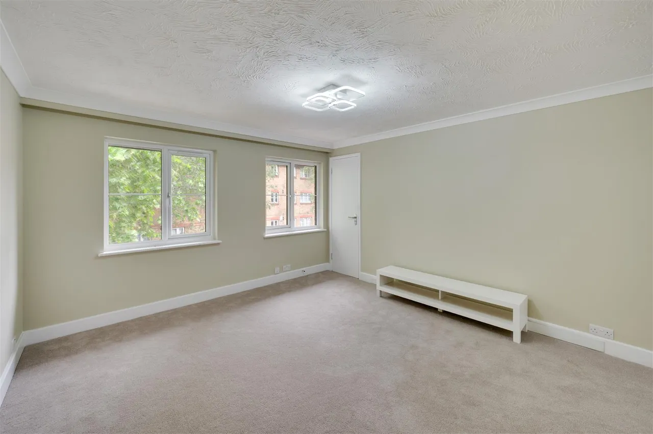 Cygnet Close, London, NW10, photo 9