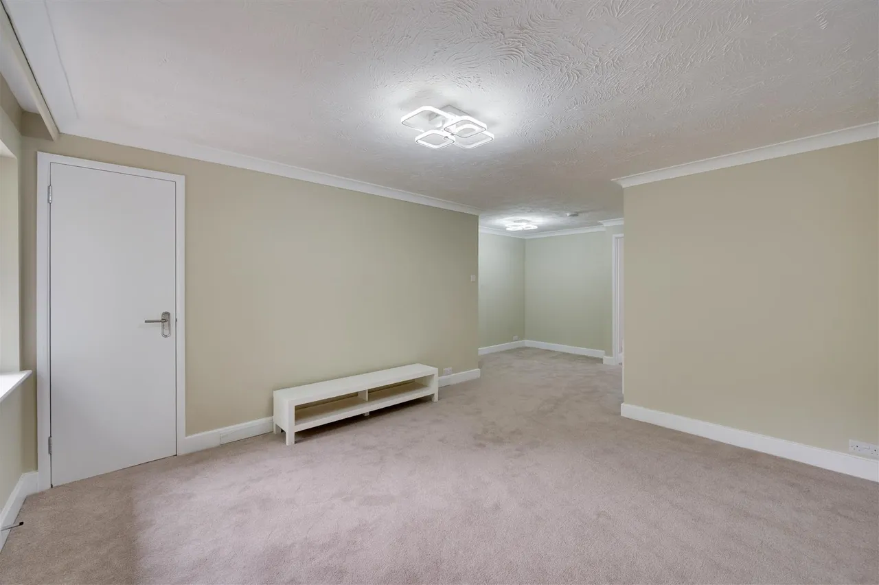 Cygnet Close, London, NW10, photo 7