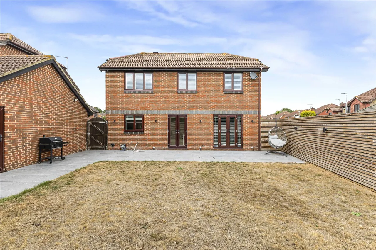 Pilgrims View, Greenhithe, DA9, photo 13