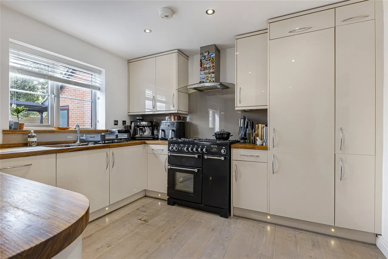 Pilgrims View, Greenhithe, DA9, photo 23