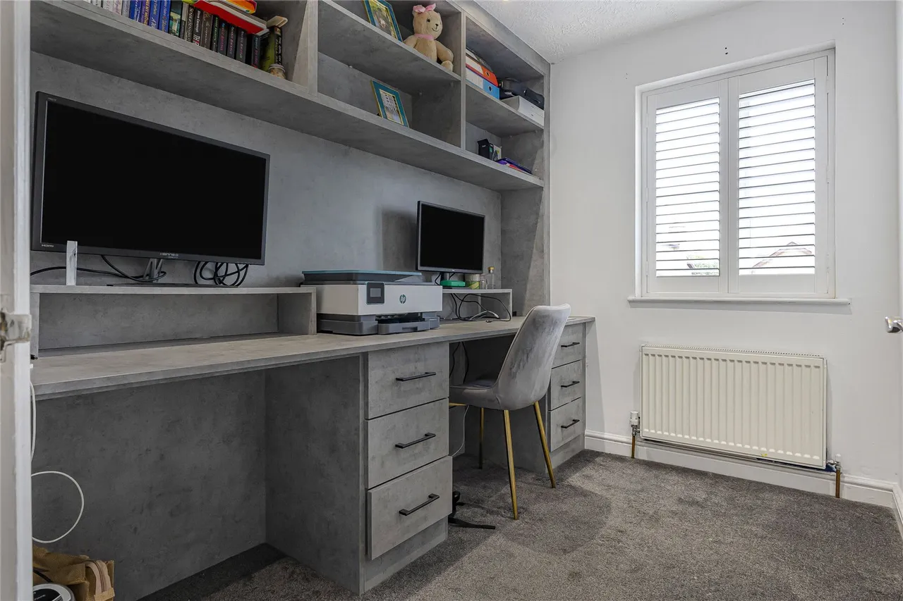 Pilgrims View, Greenhithe, DA9, photo 11