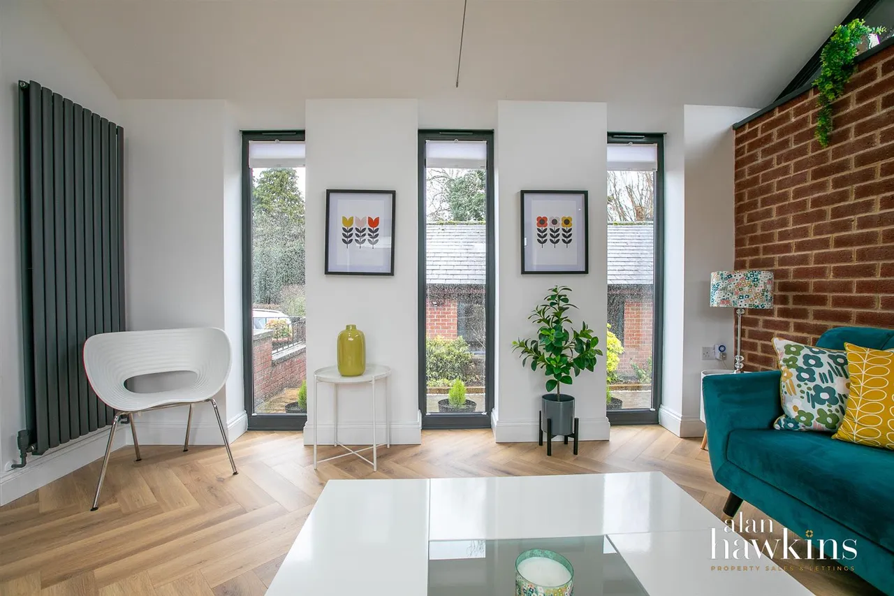 Hales Close, Lyneham, photo 9