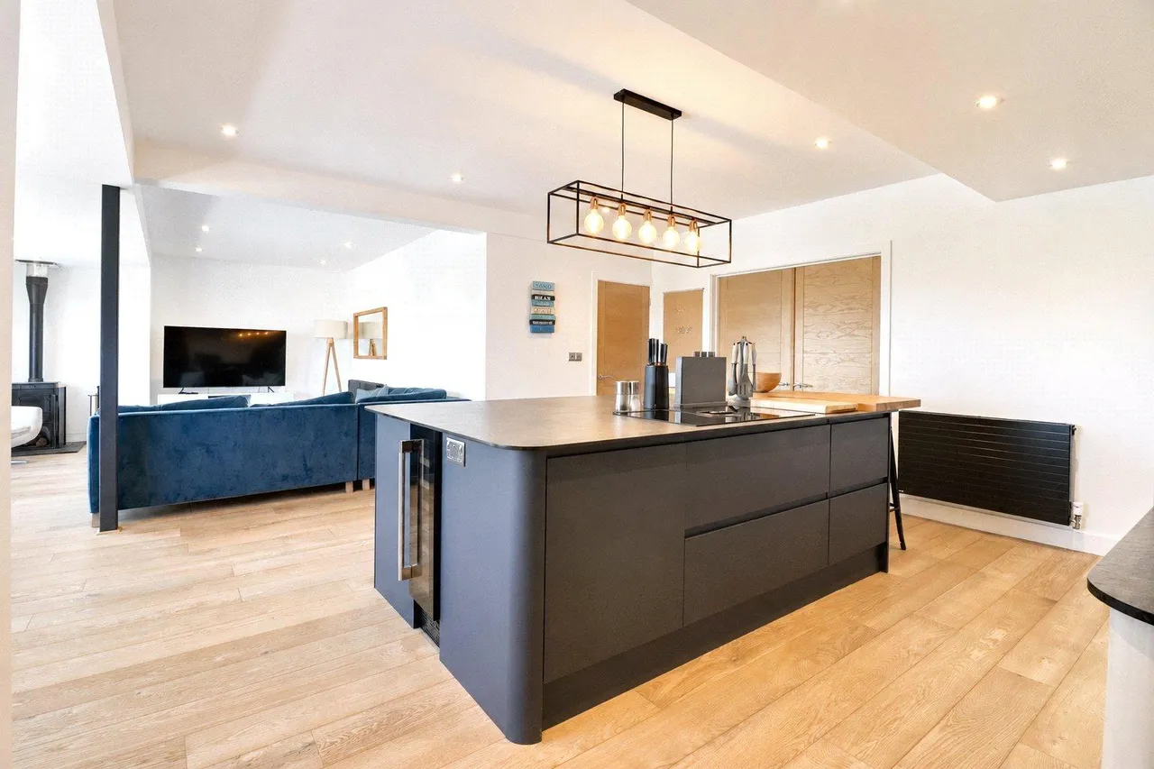 Pebbleridge Road, Westward Ho!, photo 14