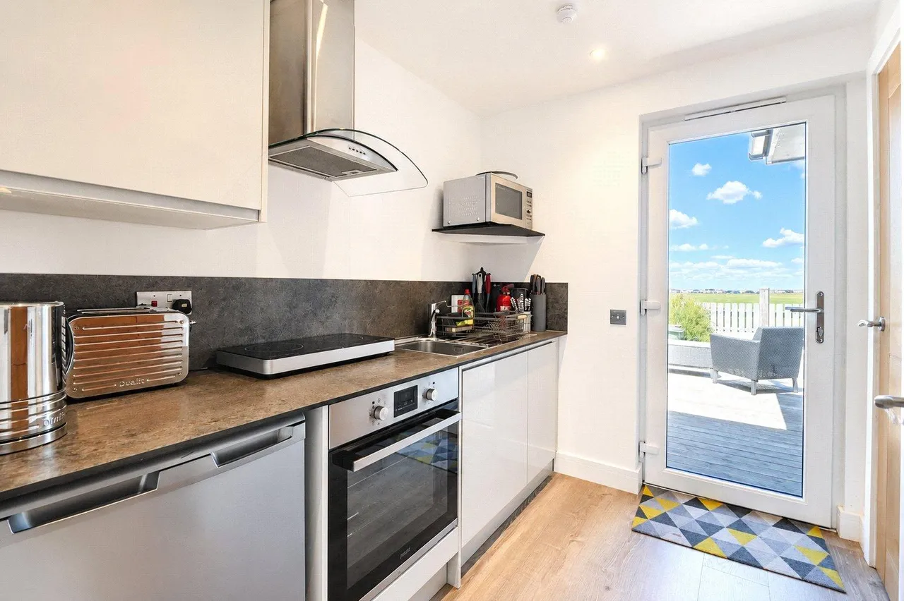 Pebbleridge Road, Westward Ho!, photo 19