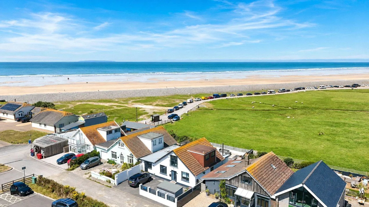 Pebbleridge Road, Westward Ho!, photo 41