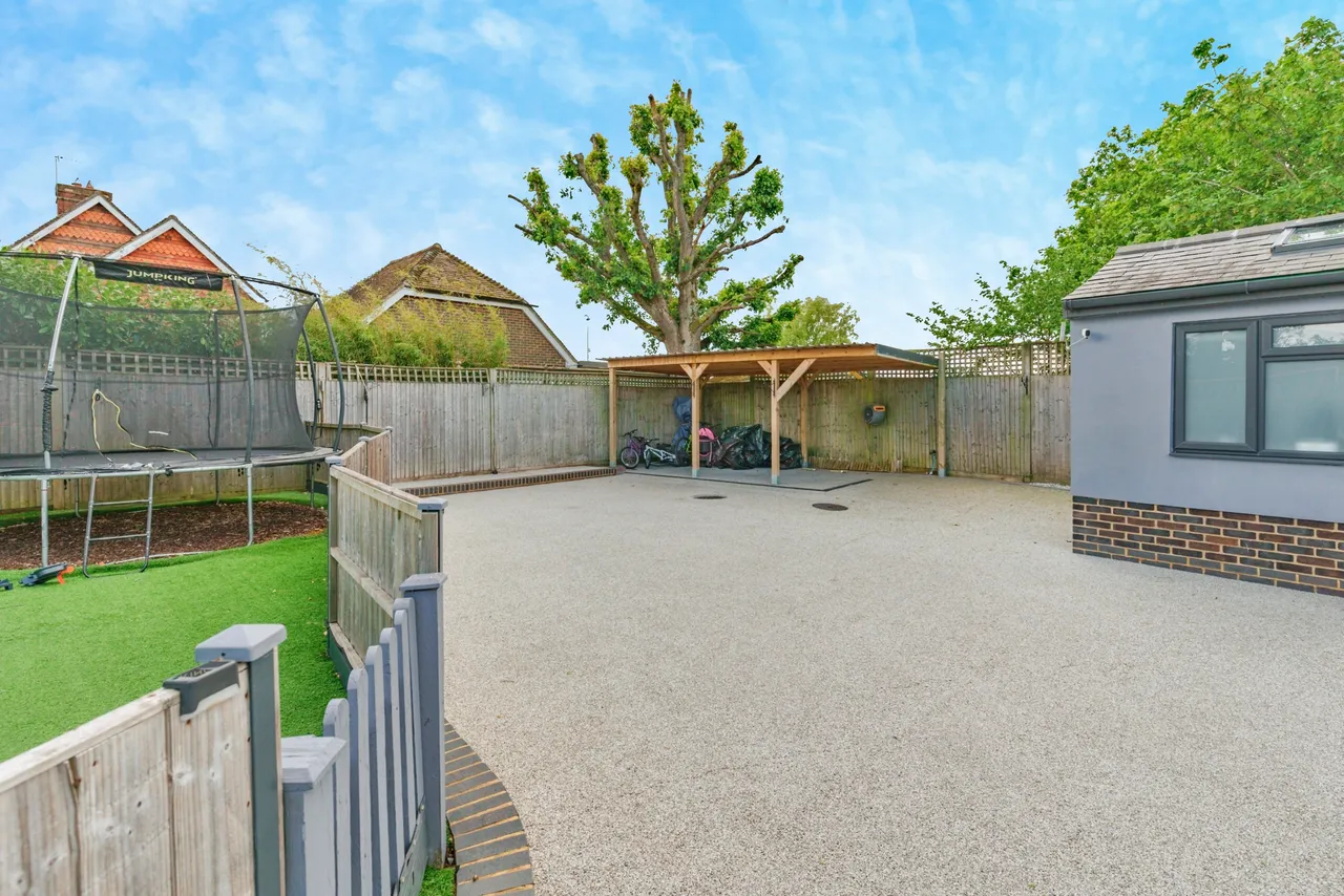 Dunsfold Road, Cranleigh, GU6, photo 14